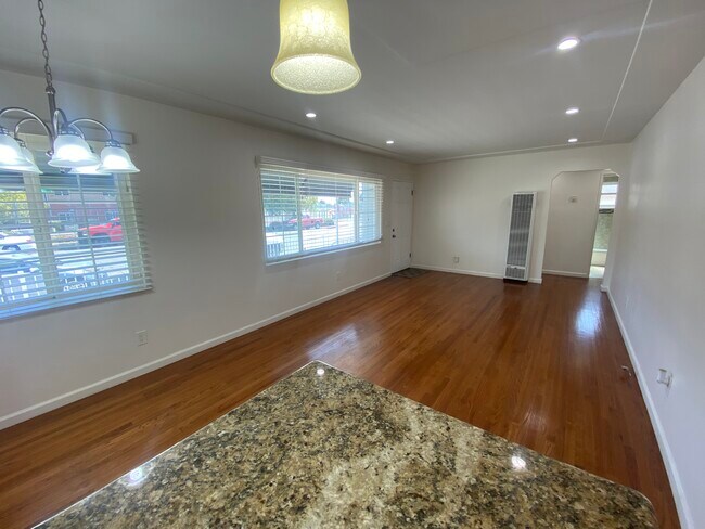 Foto del edificio - 4526 Wightman St