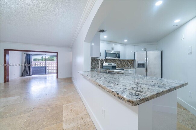 Foto del edificio - 10237 NW 9th St Cir