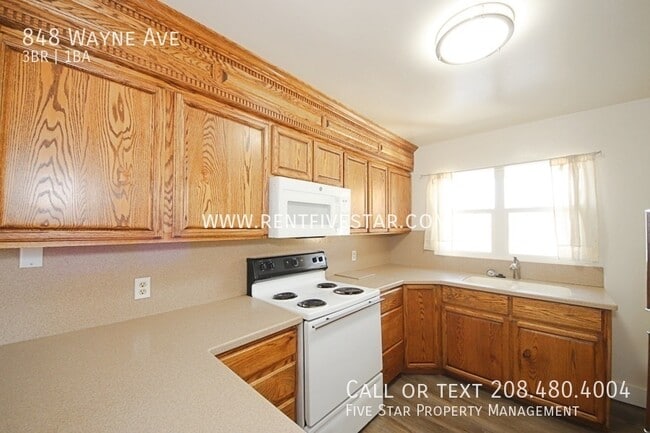 Building Photo - 848 Wayne Ave