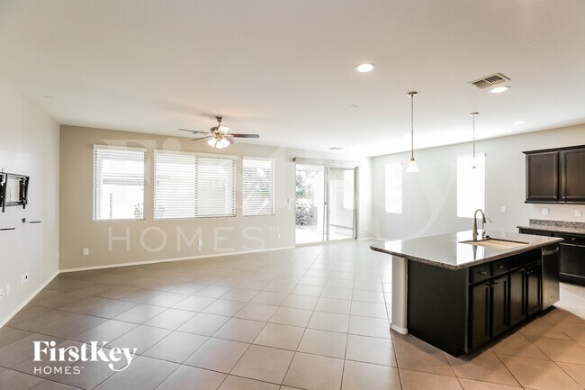 Foto del edificio - 22464 Via Del Oro