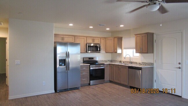 Building Photo - 2200 Sandwood Dr