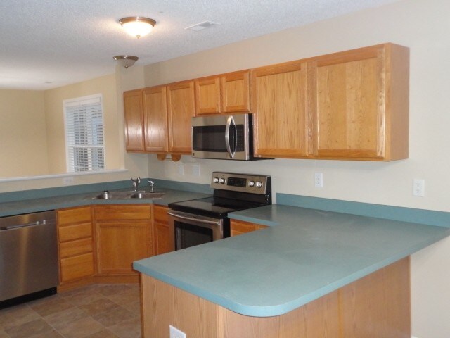 Building Photo - 2803 Stadium Drive