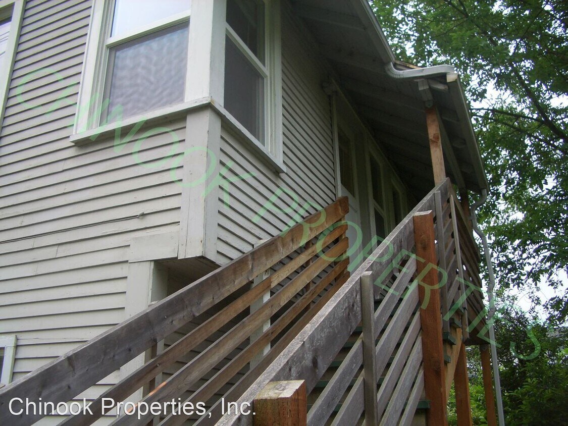 Primary Photo - 128 W 14th Ave
