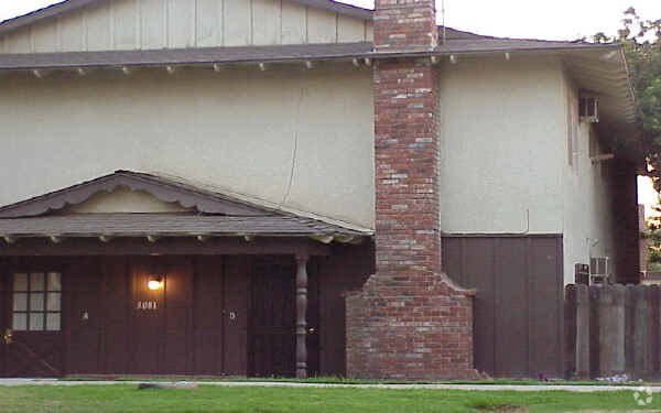 Building Photo - 3081 Canyon Crest Dr