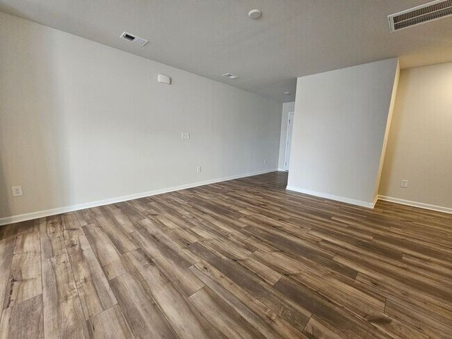 Foto del edificio - Taylor Hill