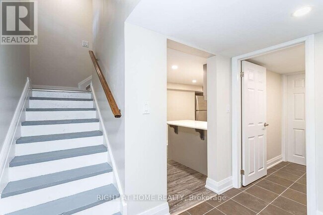 Photo du bâtiment - 691 Simcoe St N