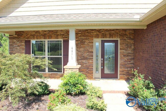 Building Photo - 441 E Mossyleaf Dr SW