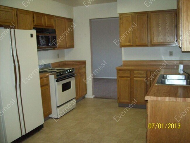 Foto del edificio - 7080 Sugar Creek Cir