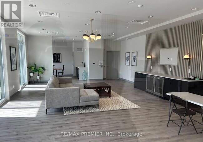 Photo du bâtiment - 107 Roger St