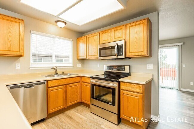 Foto del edificio - 5566 Vermillion Bluffs Dr