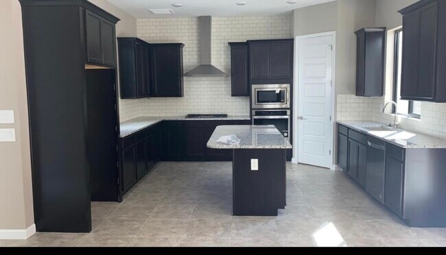 Foto del edificio - 4821 E St John Rd