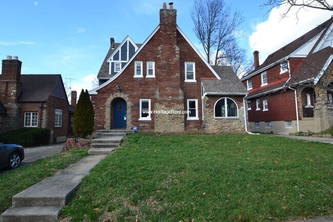 Building Photo - 4 Bed 3 Bath home in North Avondale