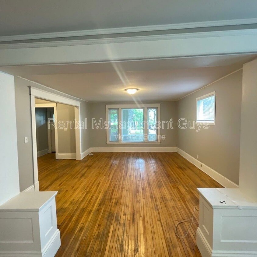 Foto principal - 1916 Elliot Ave