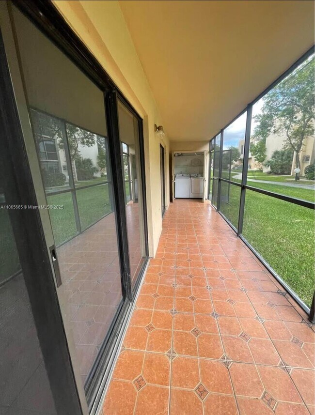 Foto del edificio - 8415 SW 107th Ave
