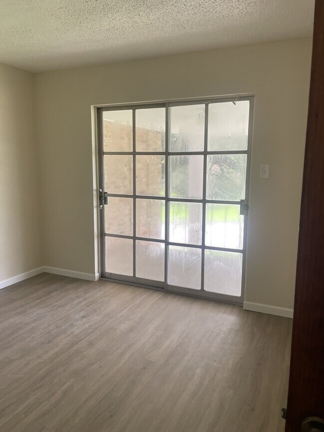 Building Photo - 675 Wooddale Blvd