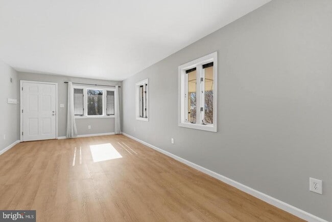 Building Photo - 1813 Olmstead Dr