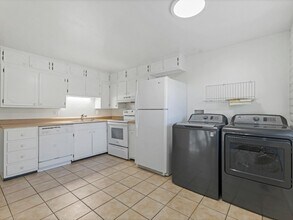 Building Photo - 205 E 4600 S