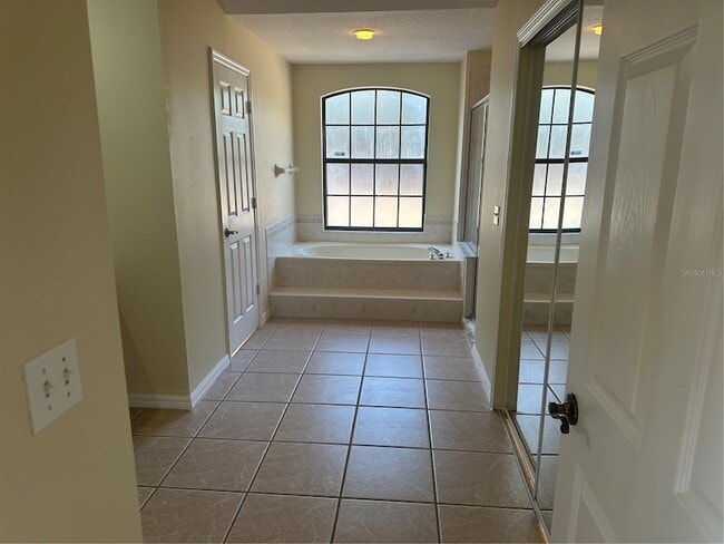 Building Photo - 2988 Howland Blvd