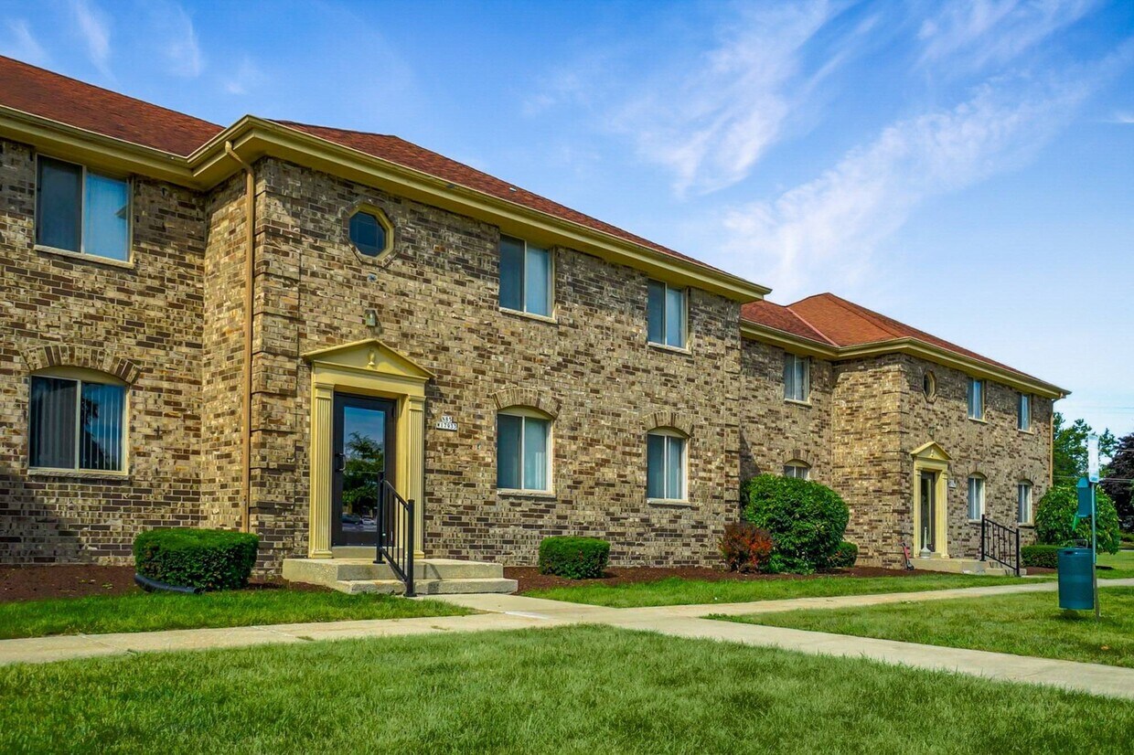 Stone Point Apartments Apartments in Menomonee Falls, WI