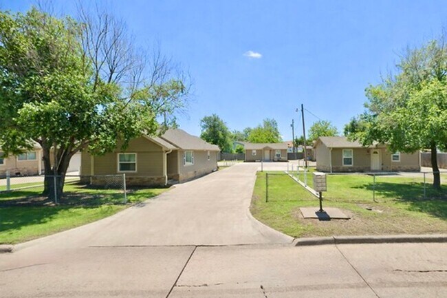 Foto del edificio - 1604 NW Lindy Ave