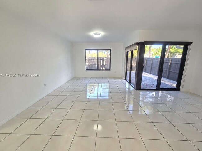 Foto del edificio - 15081 SW 127th Ct