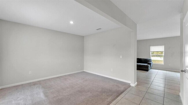 Foto del edificio - 1450 Haines Dr