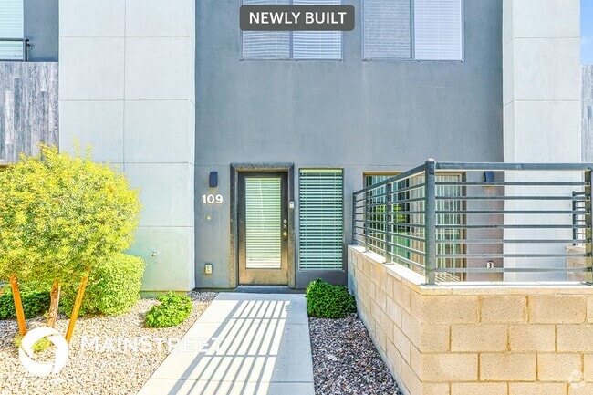Building Photo - 1119 S Stapley Dr