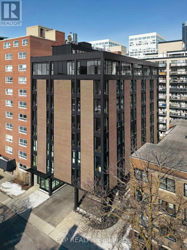 Building Photo - 331 Cooper St