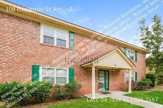 Building Photo - 108 Pinewood St