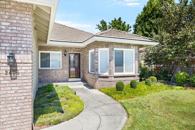 Building Photo - 2485 Greenfield Ct