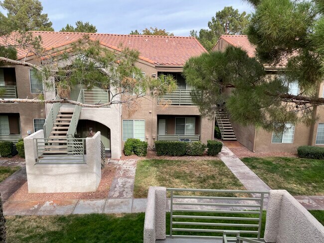 Building Photo - 2111 Sealion Dr