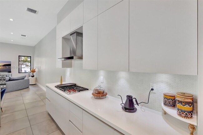 Foto del edificio - 8169 NW 48th Ter