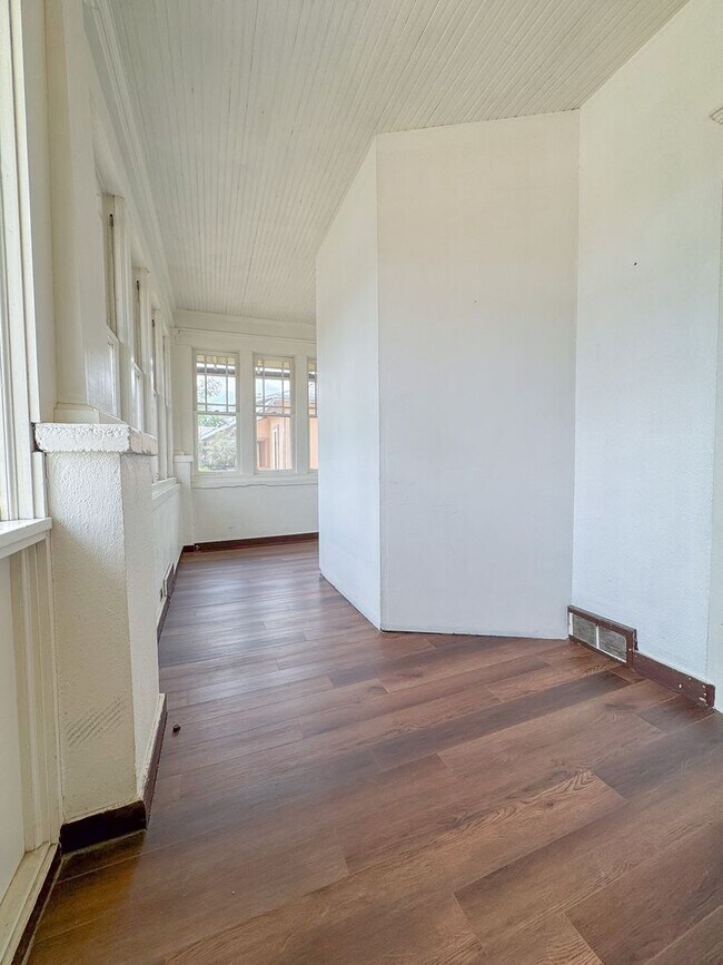 Foto del edificio - 2 BED/ 2 BATH SINGLE FAMILY HOME