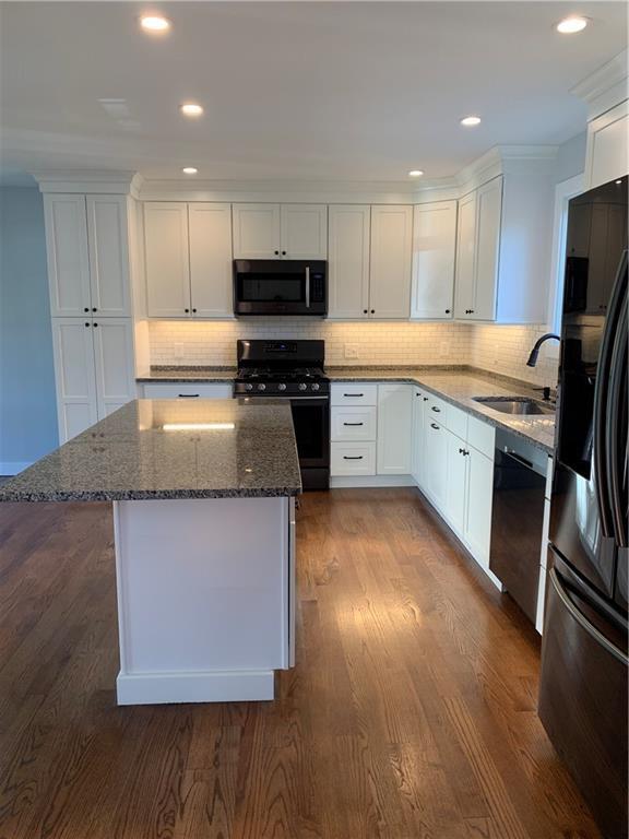 Building Photo - 3 King Rd