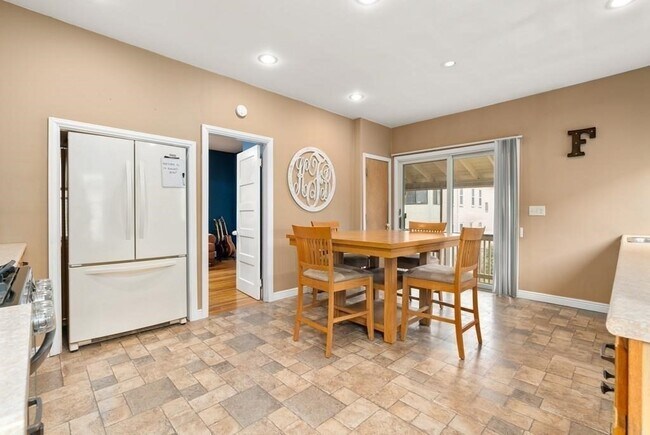 Foto del edificio - 14 Bowdoin St