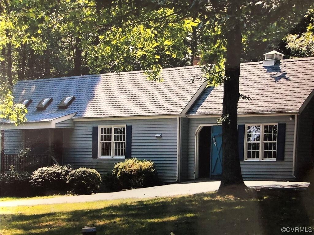 Primary Photo - 3914 Pink Dogwood Rd