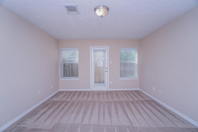 Building Photo - 3254 Beverly Gardens Ct