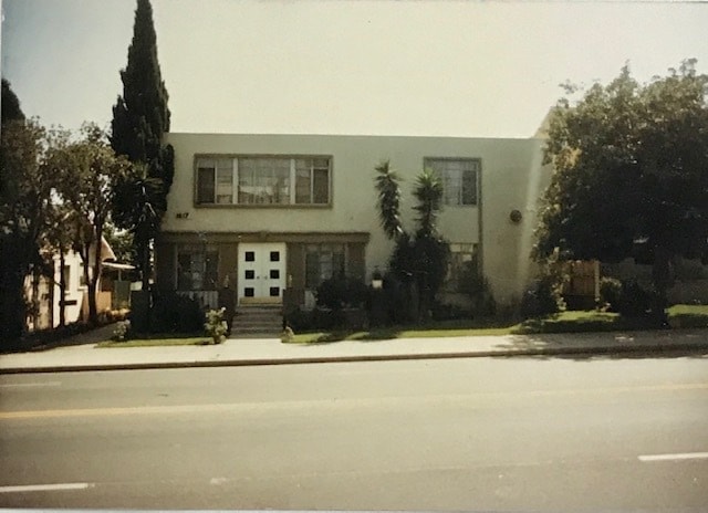 Primary Photo - 1617 S Bundy Dr