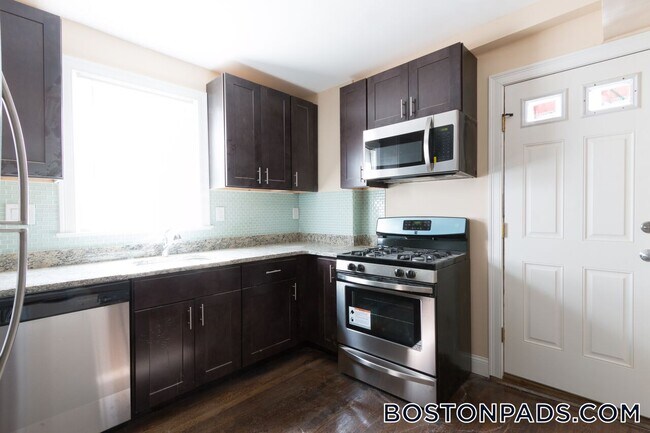 Foto del edificio - 4803 Washington St