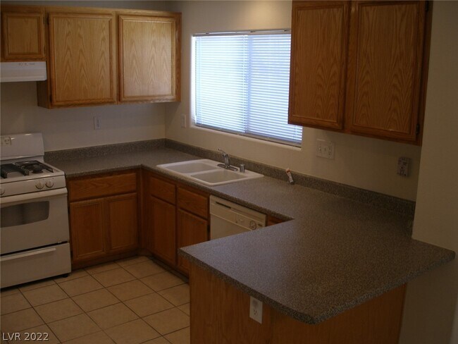 Foto del edificio - 4225 English Walnut Ct