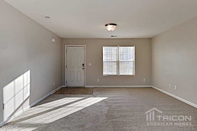 Foto del edificio - 576 Gentle Breeze Ln