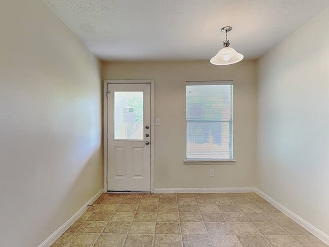 Building Photo - 2527 Shearwater Bend Dr