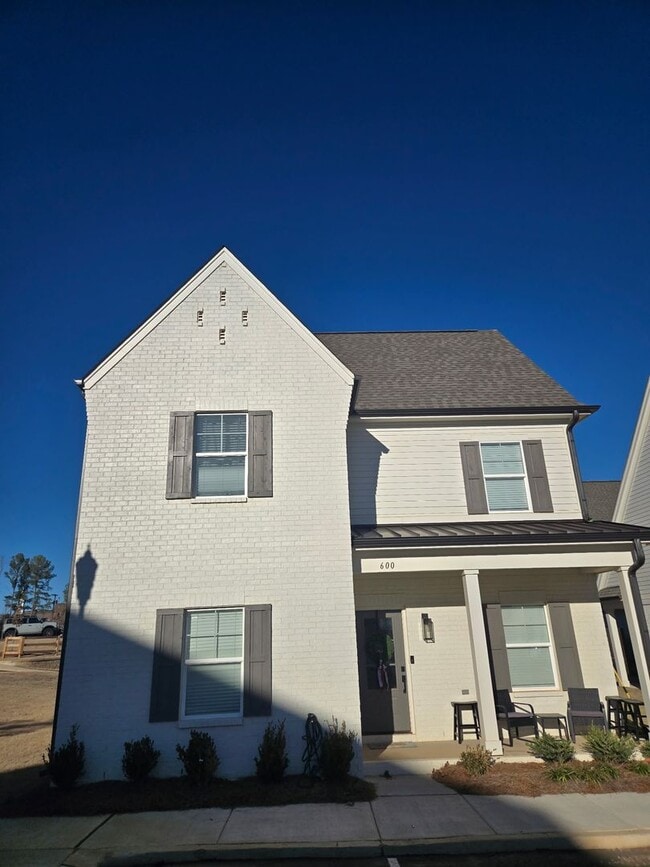 Building Photo - 600 Cottage Grv Cir