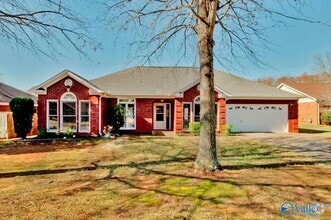 Building Photo - 97 S Interlaken Dr