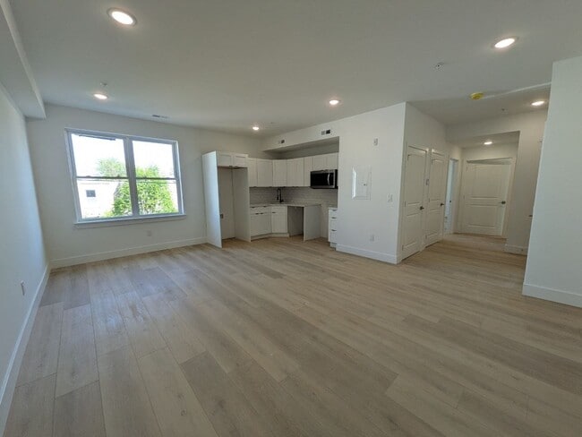Photo - 115 N 63rd St (Philadelphia, PA) Apartment