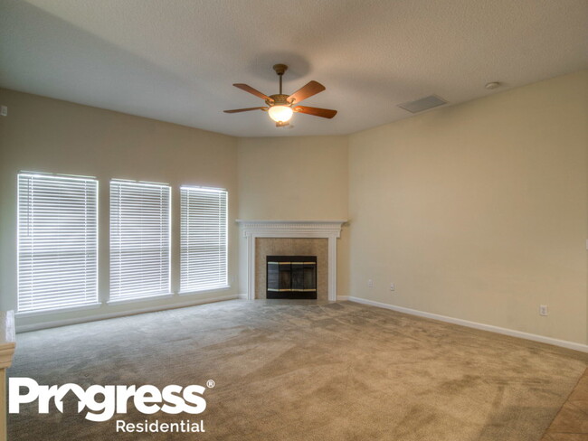 Building Photo - 3558 Silver Bluff Blvd