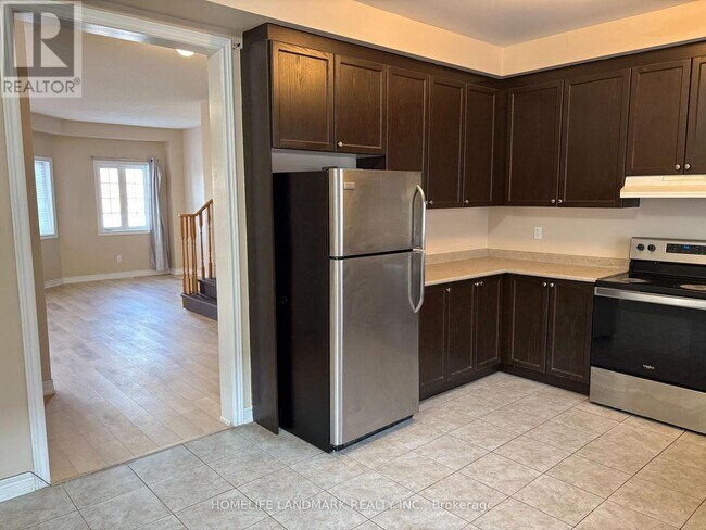 Building Photo - 5 Freeland Hollow