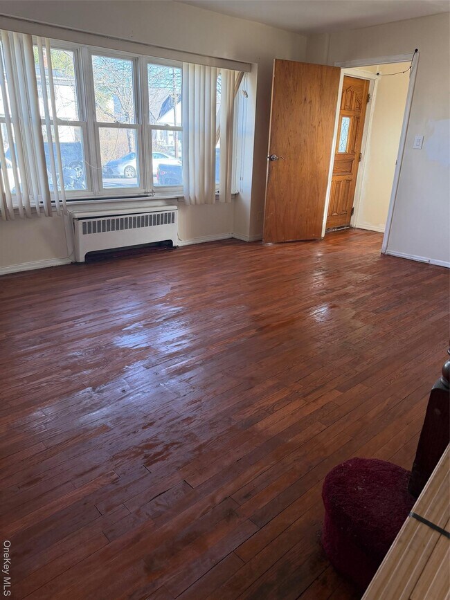 Foto del edificio - 650 Winthrop Dr