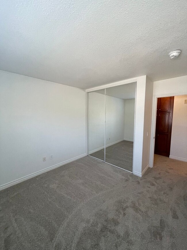 Building Photo - 3BD 2BA Condo located in Poway