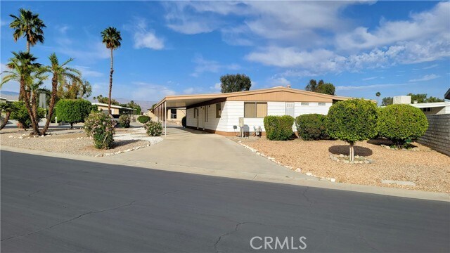 Foto del edificio - 39027 Moronga Canyon Dr